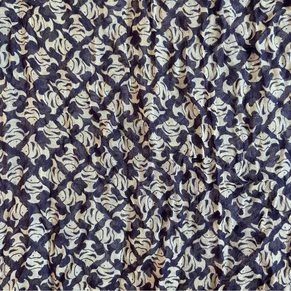 JCREW FISH PRINT PURPLE SCARF - Picture 3 of 8